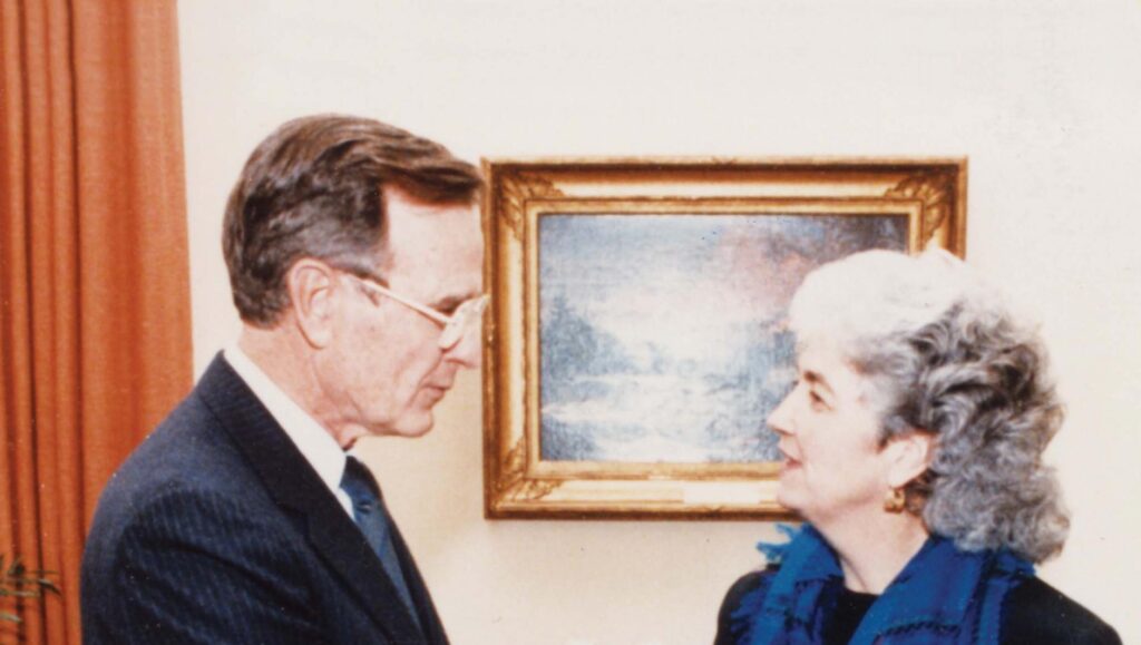 Murray met with President George H.W. Bush when she was president of AAHPERD.